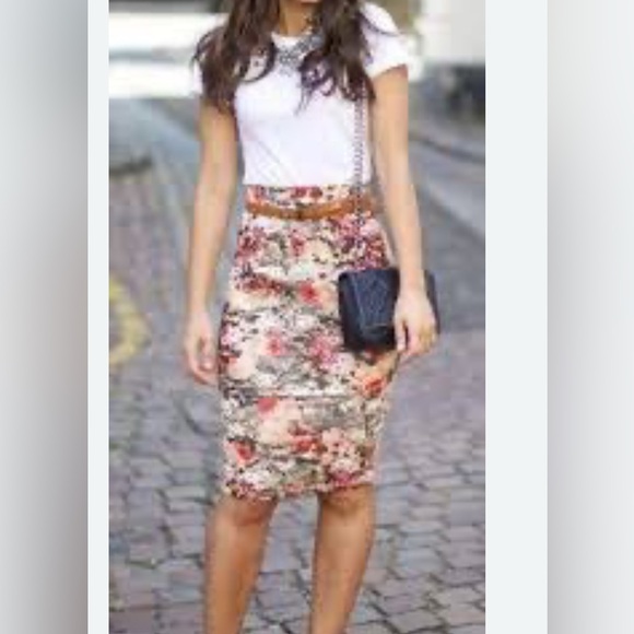 Pencil skirt blue tones - Picture 4 of 4